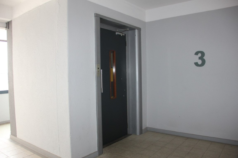 To Let 2 Bedroom Property for Rent in Somerset West Western Cape